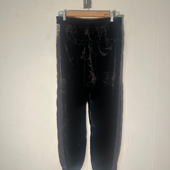 Johnny Was Santal Black Velvet Joggers - Picture 2 of 5